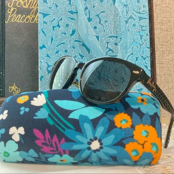 RELISTED | VERA BRADLEY Claudette Frame and Hard Case Pattern Midnight Blues - Picture 2 of 12